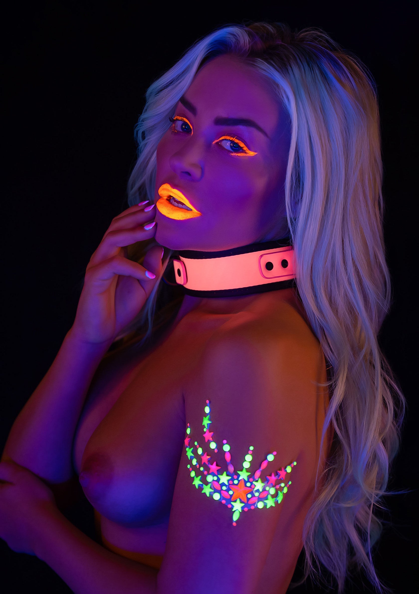 17204 taboom glow in the dark collar and chain leash