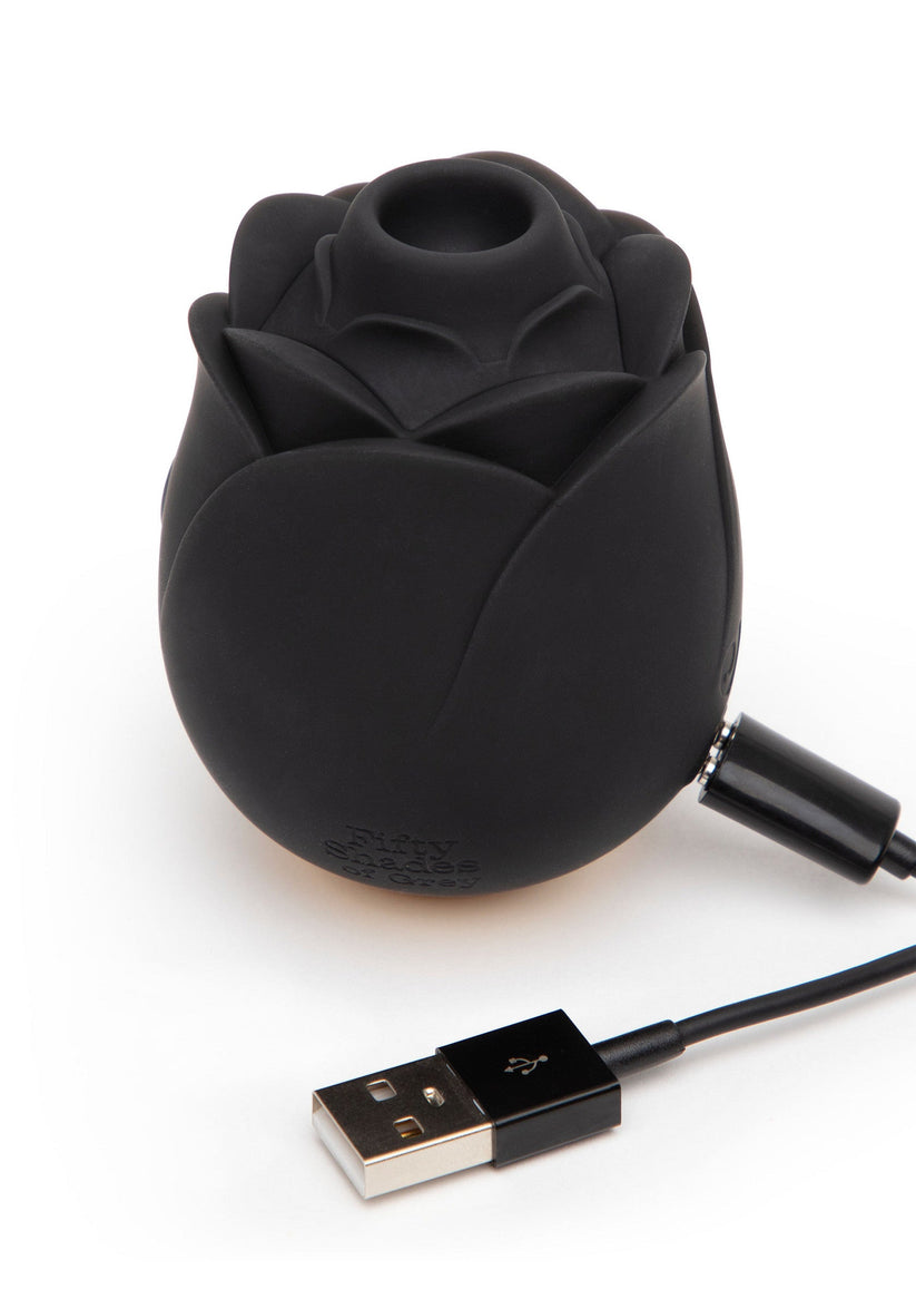 Black Rose Saugvibrator 3 Fifty Shades of Grey Black Rose Saugvibrator Klitorisstimulator – 10 Modi, Saugfunktion, wasserdicht und USB-aufladbar im eleganten Design.Exklusive bei RaiX Shop Konstanz kaufen